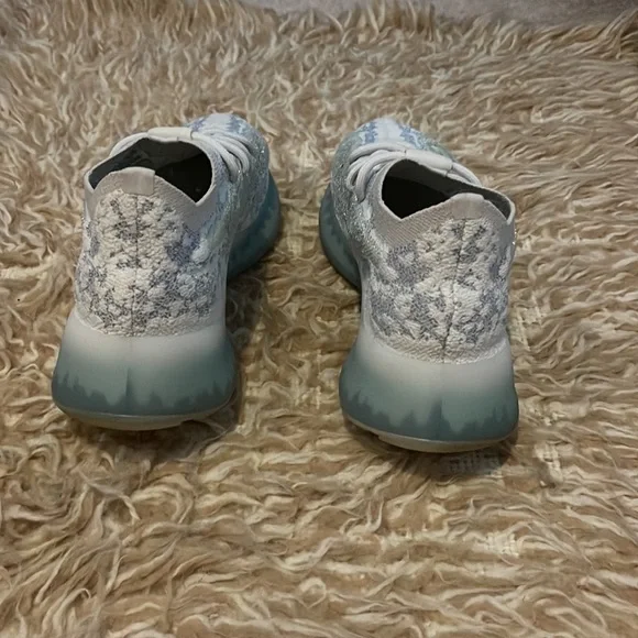 Yeezy boost 380 verified authentic - Picture 3 of 7